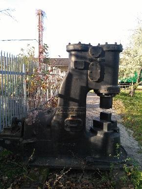 Młot pneumatyczny Wysokość 860 mm Szerokość 730 mm Długość