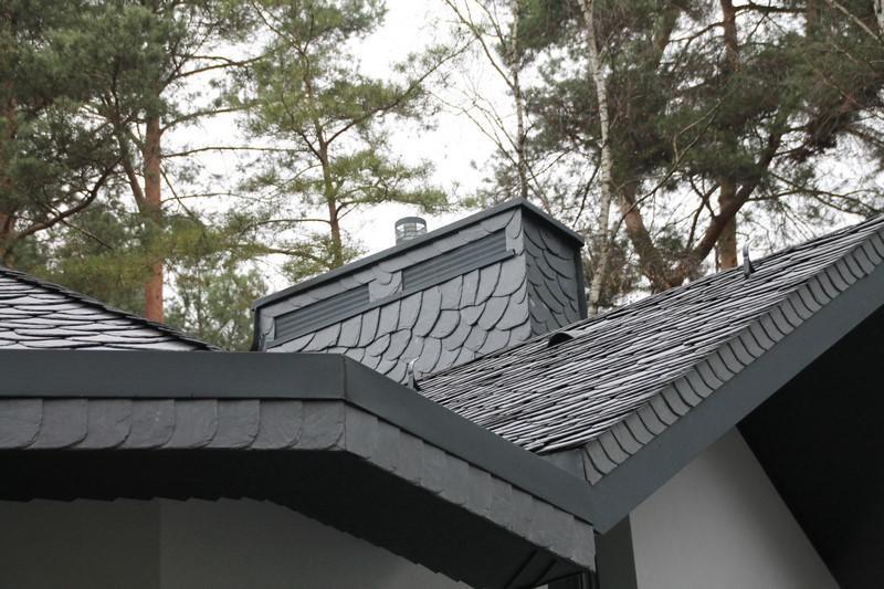 Szczelne dachowe pokrycie łupkowe, czyli co jeszcze obok estetyki się liczy?