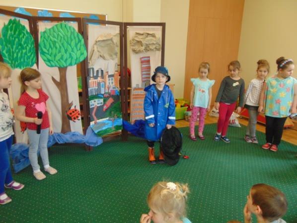 Efekty zrealizowanych zadań: a) Na zebraniu Rady Pedagogicznej nauczycielki, które uczestniczyły w spotkaniu