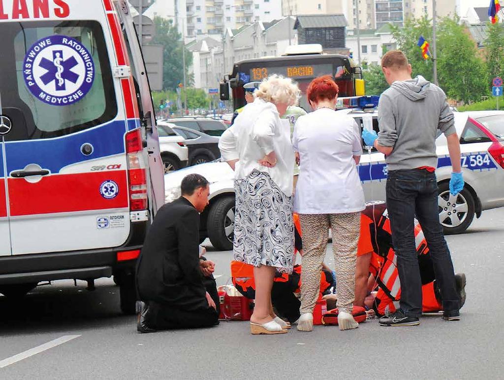 W dwóch przypadkach na trzy dzieci zdobywają alkohol z pomocą dorosłych! (CBOS). 3. W kampanii Postaw na rodzinę! apelujemy do rodziców by byli dobrym przykładem.