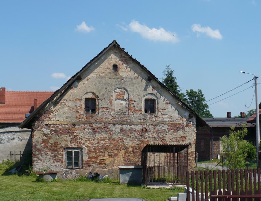 BUDYNEK MIESZKALNY XIX w. ul. Herbowa 5 (dawniej ul. Wyzwolenia 138) Wpis do rejestru zabytków województwa go Nr rejestru A/524/65 z dnia 20.01.1966 r.