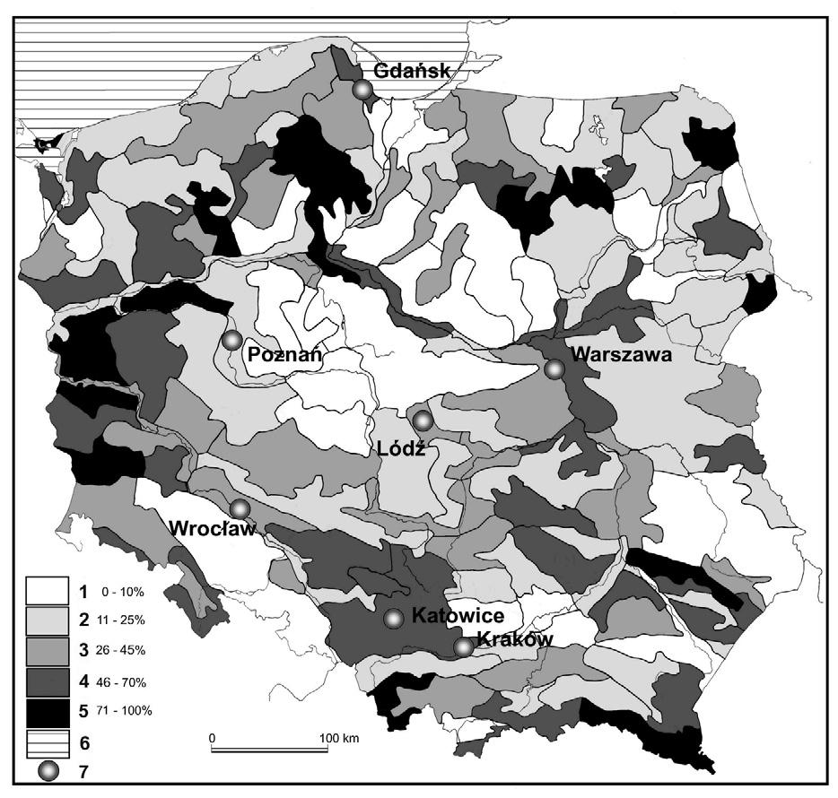 Porównując ryciny 11 i 12 dobrze widać niejednakowe tempo zamykania krajobrazów. Największe zmiany zaszły we wschodnich regionach Polski.