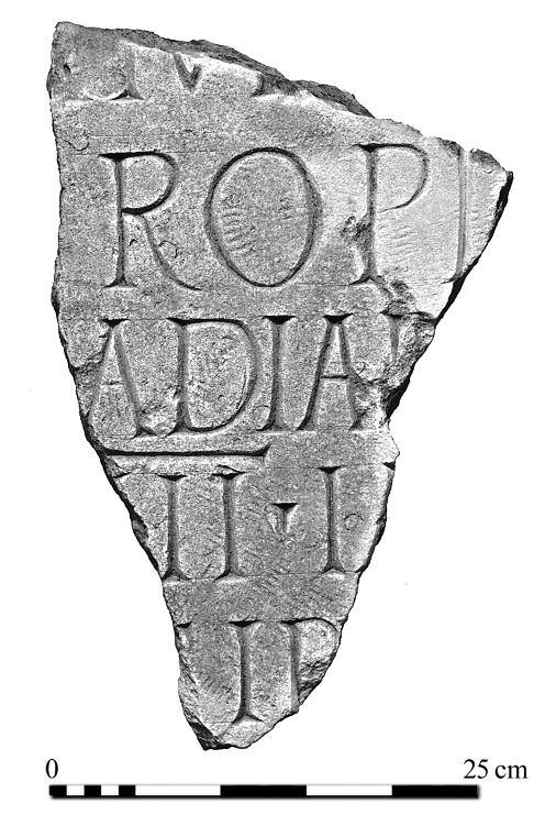 A NEW DEDICAToRy INSCRIPTIoN FRoM NovAE (MoESIA INFERIoR) The office of tribunicia potestas held at that time by the emperor could suggest a year date, but only fragments of the last two numbers