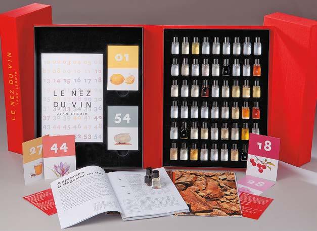 54 aromaty wina kod FLN01 wyjątkowy prezent! cena 1 576,00 zł Komplet 54 próbek zapachowych Le Nez du Vin Najważniejsze, kompletne dzieło Jeana Lenoira umożliwiające wyćwiczenie powonienia.