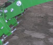 Skrzynie nasienną należy napełniać ziarnem mechanicznymi lub pneumatycznymi urządzeniami załadowczymi, które nie stanowią wyposażenia zestawu siewnego FS.