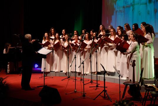 KATEGORIA B / CATEGORY B Youth Female Choir Menada (Tetovo, Macedonia) dyrygent/conductor: Ivica Zoric 1.