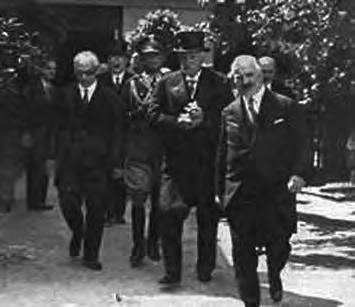 SYLWETKI ZASŁUŻONYCH ELEKTRYKÓW FAMOUS ELECTRICAL ENGINEERS mieślniczą szkołą elektrotechniczną i 4-letnią praktyką odbytą w koncesjonowanym przedsiębiorstwie elektrotechnicznym).