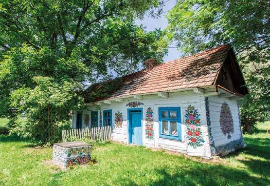 Un po più lontano (11 km), nella valle del fiume Biała, possiamo vedere il piccolo villaggio di Gromnik con una bellissima chiesa di legno del 1727.