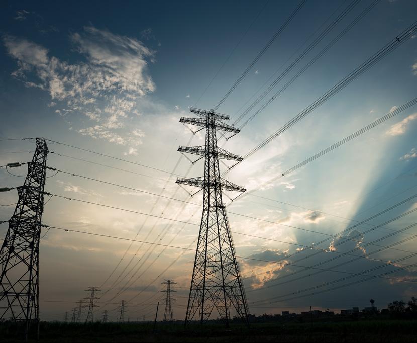 Czym jest pole elektromagnetyczne Pole elektromagnetyczne jest częścią przyrody, a jego naturalnymi źródłami są Kosmos, Słońce, Ziemia i wyładowania atmosferyczne.