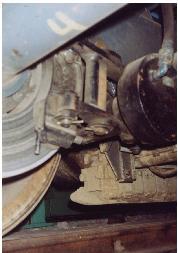 Biorąc pod uwagę, że połowa masy wagonu stanowi układ biegowy wraz z hamulcami, w roku 1992 firma Knorr-Breme rozpoczęła badania z zastosowaniem metali lekkich na tarcze hamulcowe.