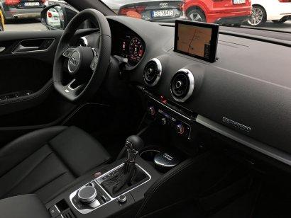 SD MP3 isofix Opis dodatkowy AUDI CENTRUM