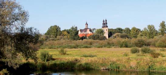 umożliwiono wstęp do klasztoru Polakom, od 1538 r. opatem mógł być tylko Ląd. Marina polski szlachcic. Niemieccy cystersi, nie mogąc się z tym pogodzić, wyemigrowali do Henrykowa.