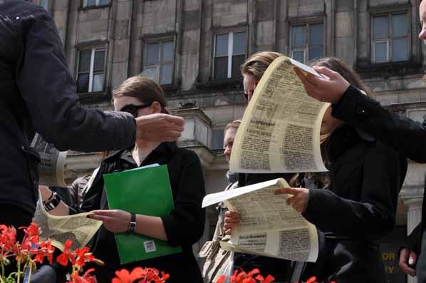 Ulica Hoża 72 To ostatni punkt gry. W mieszkaniu na ul. Hożej 72 m. 2 żyła przyjaciółka Białoszewskiego, Jadwiga Stańczakowa. Rozpoczęliśmy grę na ul.