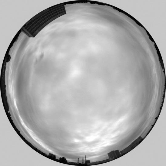 Zdjęcie nieboskłonu w formacie obrazu HDR oraz rozkłady