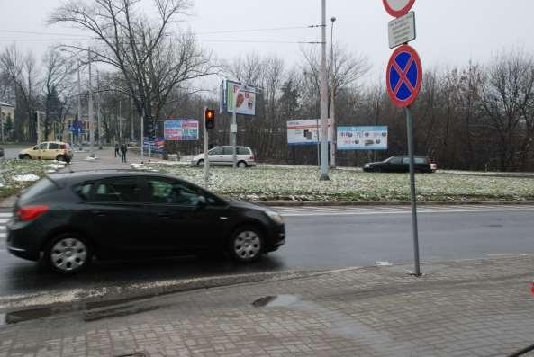 Format: 5,04m x 2,38m Oświetlenie: brak Miasto: Lublin Opis: Bardzo duży ruch pieszy i samochodowy W pobliżu gęsta zabudowa mieszkaniowa Wjazd do