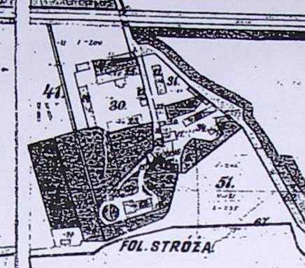 Przykładem tego mogą być losy folwarku w Struży (Ryc. 65 i 66), położonego obok Biskupic przy drodze biegnącej z Piask do Chełma. 299 Po II wojnie światowej majątek w Struży został upaństwowiony. Ryc.