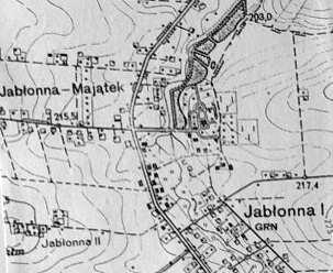 10. 5. Jabłonna Pierwsza wzmianka na temat wsi Jabłonna pochodzi z XVI w. Prawdopodobnie w 1531 roku właścicielami wsi byli Mikołaj Sobieski i Stanisław Ożarowski, a następnie Mikołaj Leńczkiewicz.