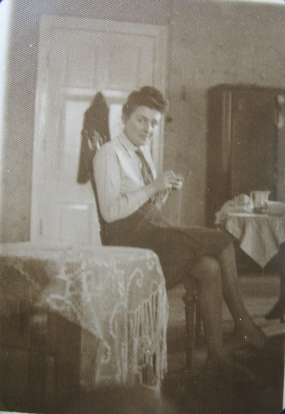 Mama w mieszkanku w pałacu Grossenbohrau Manor 1946