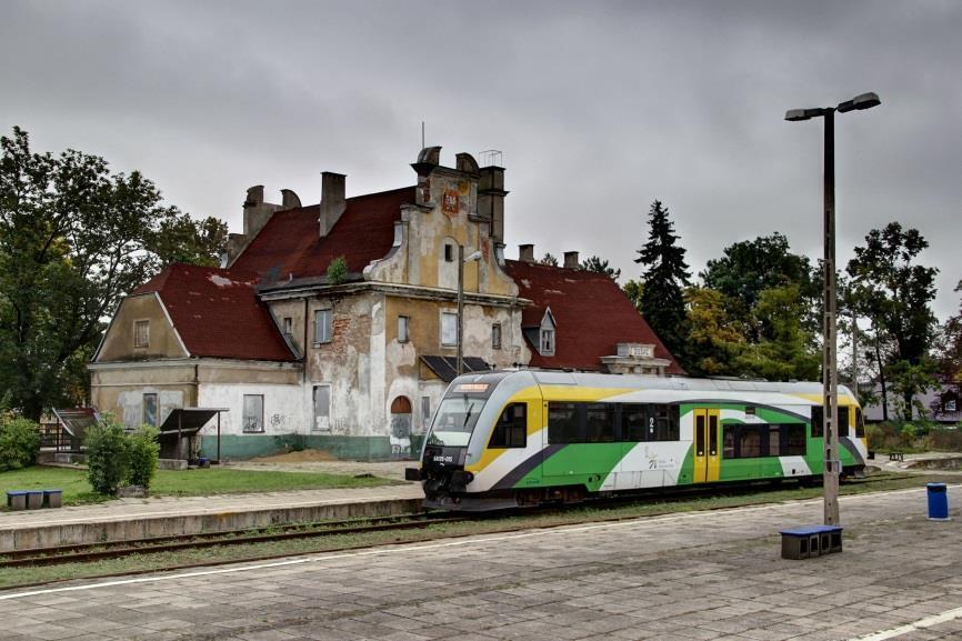 Polskie koleje - podsumowanie Aktualna sytuacja polskiego kolejnictwa Budynki dworców, cała infrastruktura kolejowa oraz przestarzały tabor wymagają wielu dalszych modernizacji i unowocześnień, czyli