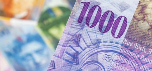 finanse.wp.pl http://finanse.wp.pl/kat,1033779,title,frank-po-2-zl-to-calkiem-mozliwe,wid,17326505,wiadomosc.html?ticaid=1147b2&_ticrsn=5 Waluty: Frank po 2 zł? To całkiem możliwe W 2008 r.