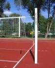Bezstopniowa regulacja zawieszenia siatki w zakresie 1,07-2,43 m umożliwia wykorzystanie ich do gry w siatkówkę, tenisa oraz badmintona.