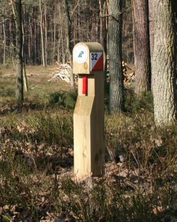 Należy odnaleźć minimum połowę i skasować na karcie startowej (na mapie) w odpowiednich kratkach (PK nr 1 w kratce nr 1).