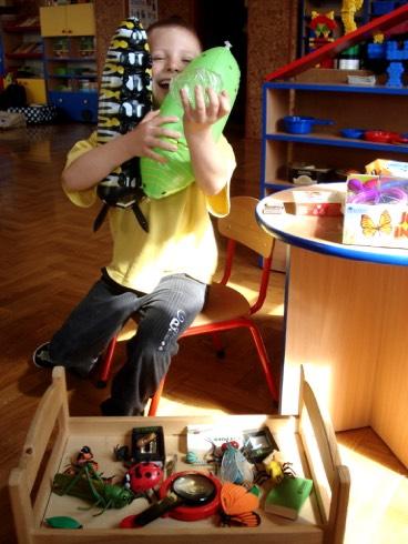' ' Marzec 1. Owady szkodniki czy sprzymierzeńcy? Zajęcia w ciekawy sposób przybliżają rolę owadów w przyrodzie.