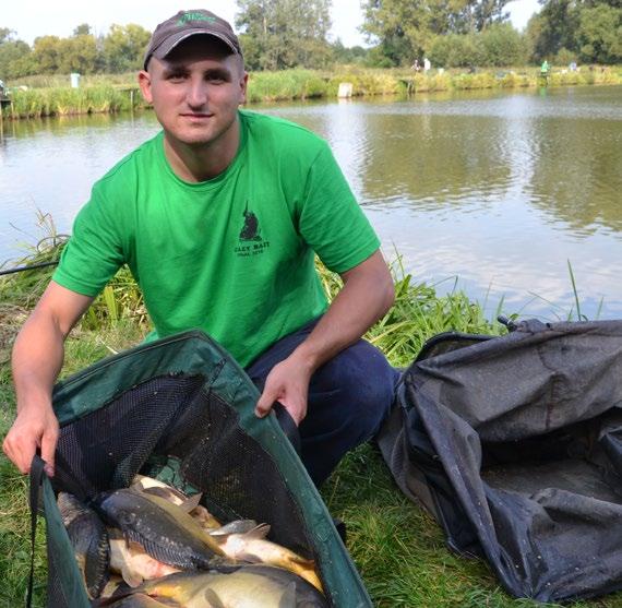 FIGTIG SPECIME SERIA 4 TOPY WĘDKI asze nowe tyczki Fighting Specimen zostały zaprojektowane specjalnie do łowienia dużych karpi z łowisk komercyjnych.