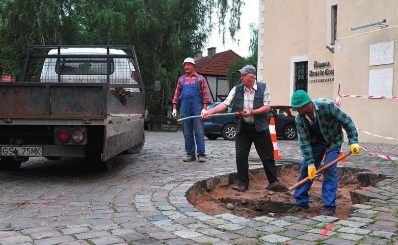 Na tym spotkaniu Komitet uchwalił, że: Wszystkie osoby, które w jakiejkolwiek kwocie przyczyniły się do powstania Pomnika Bogusława X zostaną umieszczone w Akcie Erekcyjnym i Księdze Pamiątkowej