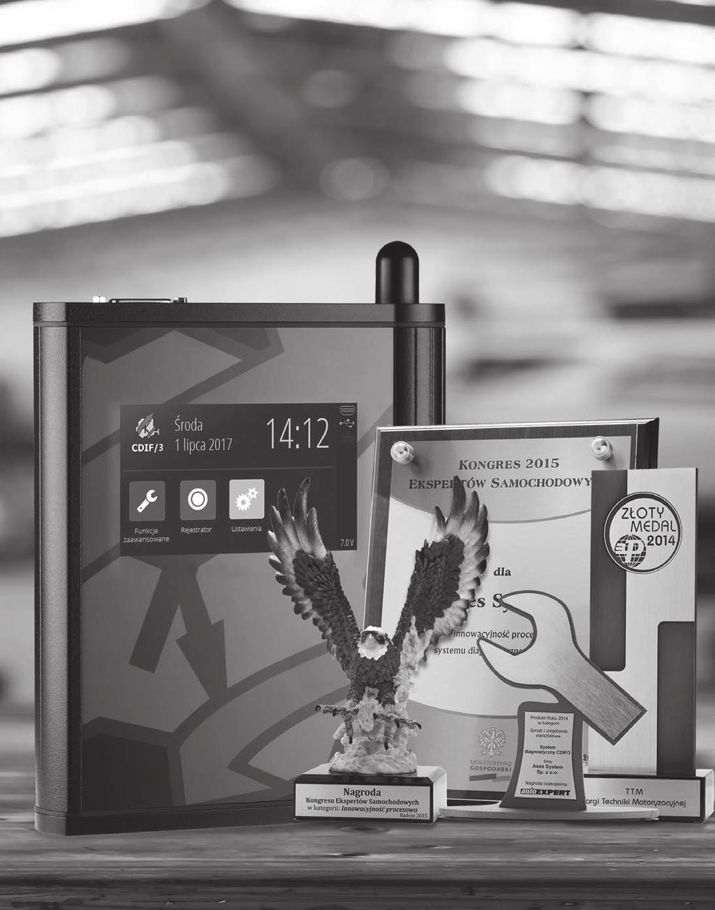 SYSTEM DIAGNOSTYCZNY CDIF/3 Interfejs CDIF/3 jest uniwersalnym narzędziem, które bez konieczności stosowania dodatkowych akcesoriów obsługuje wszystkie spotykane w pojazdach standardy komunikacji i