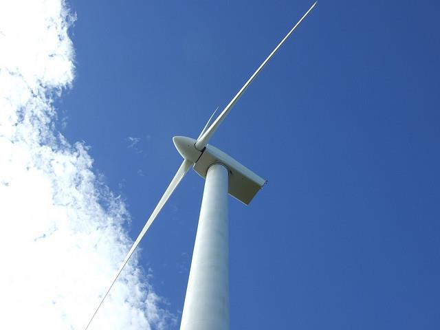 + Jedno Przedstawiają możliwe zagrożenia powiązane z rozbudową farm wiatrowych - rozwiązanie FV