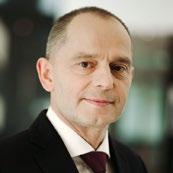 PARTENAIRE FINANCIER / PARTNER FINANSOWY CCIFP C AXA ŻYCIE TOWARZYSTWO UBEZPIECZEŃ S.A. Artur MALISZEWSKI, PDG / Prezes AXA Życie TU S.A. offre des assurances-vie pour amasser des fonds pour l avenir et pour protéger contre les conséquences financières des événements menaçant la santé et des événements mortels.