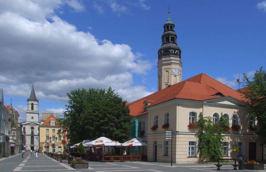 w: województwie lubuskim: Gorzów Wielkopolski siedziba władz rządowych wojewody, Zielona Góra siedziba władz samorządowych sejmiku województwa; województwie kujawsko-pomorskim: Bydgoszcz siedziba