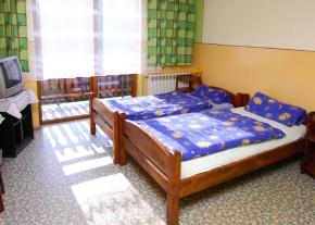 atmosferyczne) (o ile pozwolą warunki atmosferyczne) Zabawy w Aquaparku w Leśnej na Trójstyk Gry i zabawy, dyskoteki i ogniska