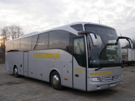 AKTUALNIE POSIADAMY DO DYSPOZYCJI AUTOKARY: MERCEDES Tourismo Rok produkcji: 2014