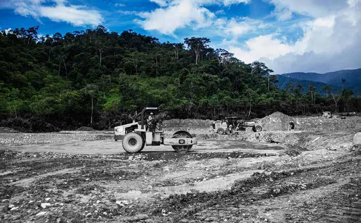 > Ekstraktywizm kontra Buen Vivir w Ekwadorze William Sacher i Michelle Báez, FLACSO (Latynoamerykański Instytut Nauk Społecznych), Ekwador 26 Budowa odkrywkowej kopalni miedzi Miradorw Tundayme,