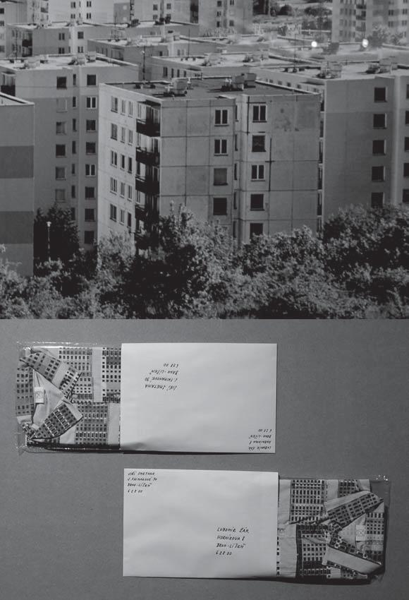 przestrzennie ramami budynku, pylonami œcian i dachem). Sw¹ architektoniczn¹ materi¹ pokazywa³y nie tyle si³ê budowania, co niszcz¹c¹ si³ê cz³owieka.