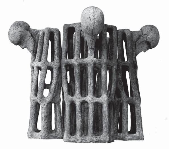 P O S T A W Y Przegl¹daj¹c biogramy krakowskich artystów uprawiaj¹cych ceramikê, mo na zauwa yæ, e wiêkszoœæ z nich to absolwenci Wydzia³u RzeŸby krakowskiej Akademii Sztuk Piêknych.