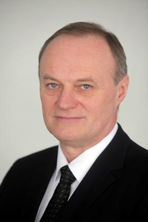 dodatkoe miejsca pracy. Andrzej Korpak, dyrektor generalny zakładu General Motors Manufacturing Poland (od 1996 r. Gliicach): 20 lat temu ybraliśmy Gliice.