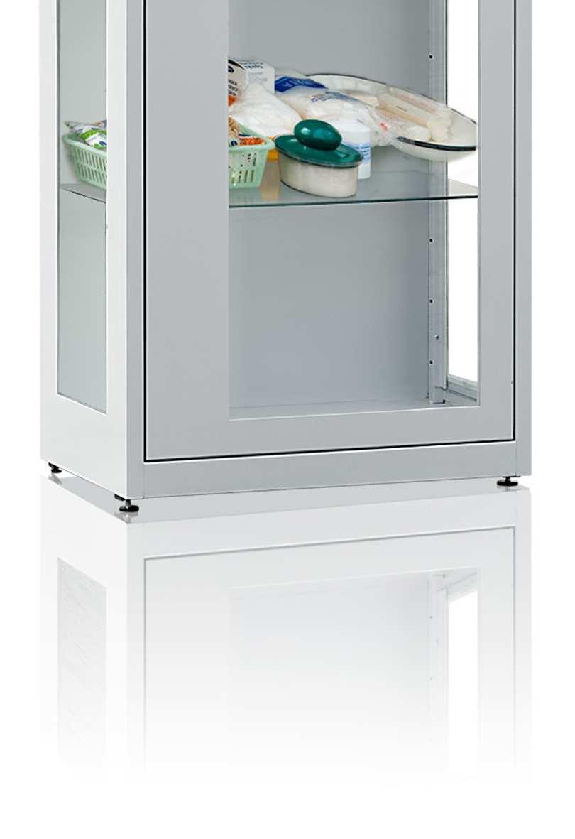 Szafa wyposażona jest w 4 półki wykonane ze szkła hartowanego o max. udźwigu 25 kg.