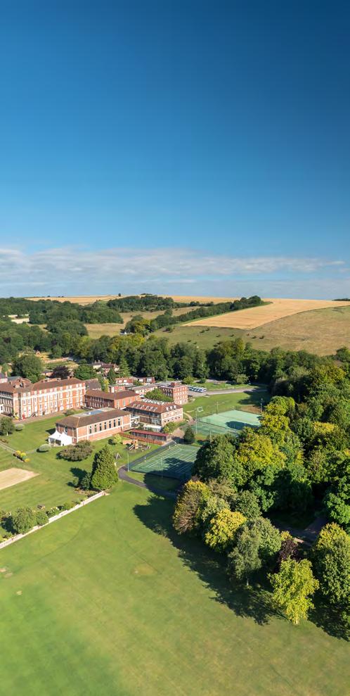 PRZYGODY Z ANGIELSKIM WINDLESHAM DLA DZIECI OD 11 DO 15 LAT Mistrzowie Angielskiego Przygody Metoda CLIL Ten letni program przygód, realizowany w Windlesham House School, oferuje 20 lekcji