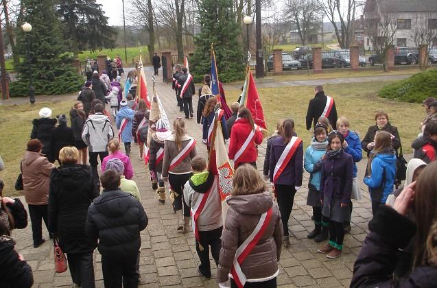 Chłopcy dobrze przygotowani logistycznie MIKOŁAJ Mikołaj bardzo troszczy się o sprawy finansowe i, mało tego, doskonale wie, jak o nie zadbać. Zazwyczaj bierze aktywny udział w życiu społecznym.