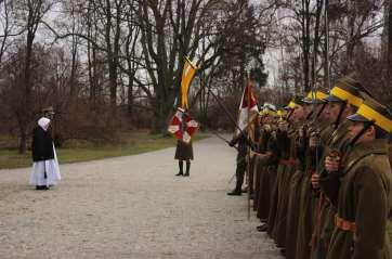 Nr 17 Kurier Koleżeńskiego Zjednoczenia Jazłowieckiego 2 Następnie udaliśmy się wszyscy do kaplicy na uroczystą Mszę Św.