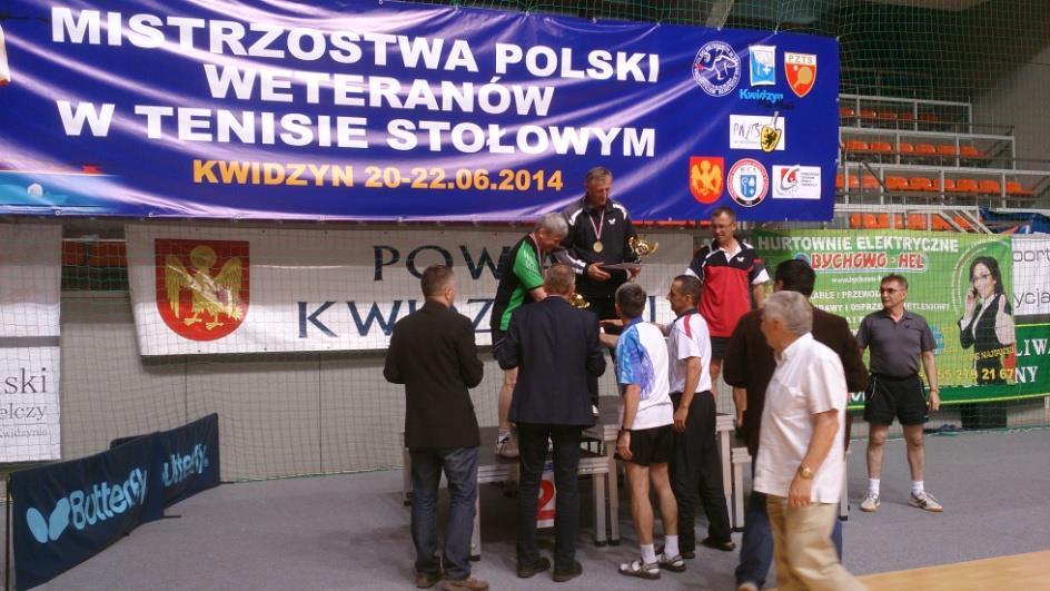 dwoma brązowymi medalami bracia Adam i Sławomir Dosz. Zdobyli w grze podwójnej grając w parze oraz w grze mieszanej zdobył Adam Dosz.