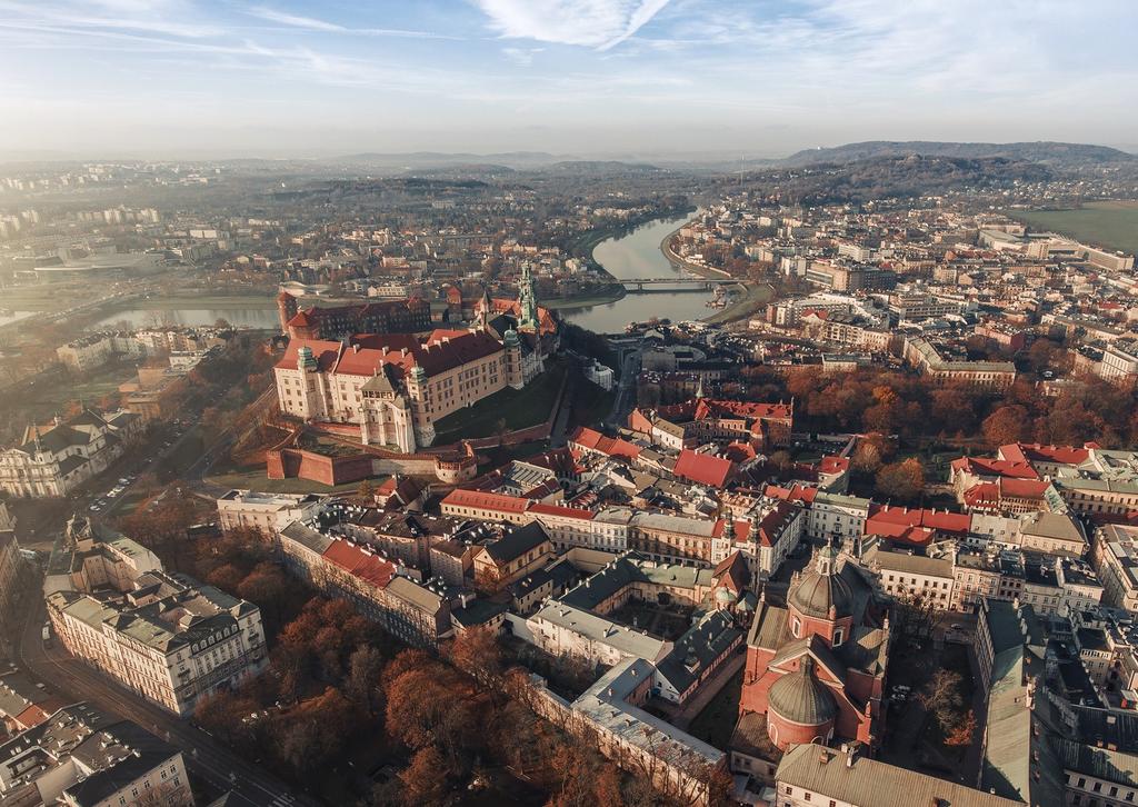 REGIONY W POLSCE WARSZAWA Kraków jest drugim największym polskim miastem.