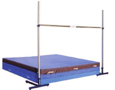 Zestaw przeznaczony do treningów i zawodów na obiektach zamkniętych i otwartych. Spełnia przepisy PZLA. HIGH JUMP STAND. Set of posts with bases to hang and support crossbar during high jumps.
