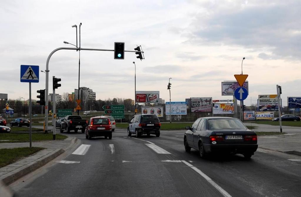 teren Stadionu MOTOR, Miejsce niedzielnej Giełdy bardzo dużej stąd i w niedzielę w tej okolicy występuje olbrzymi ruch uliczny