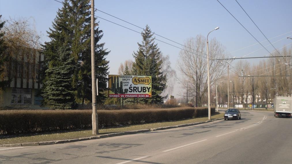 sklepów remontowobudowlanych, Tablica widoczna dla wszystkich podróżujących w kierunku centrum, od strony ul.