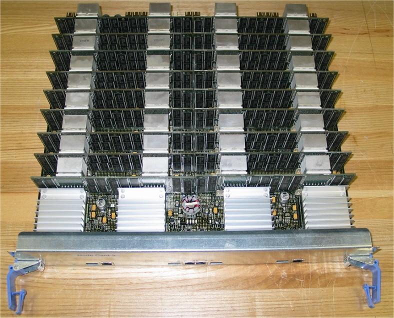 Superkomputer BlueGene/L z zewnątrz (2) Karty