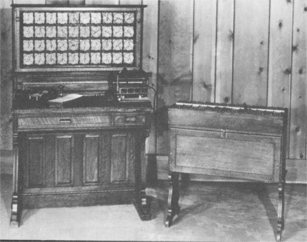 W kierunku komputera 1847 - Analiza matematyczna logiki George a Boole a, prace Augustusa de Morgana Alan Turing i maszyna Turinga (1937) 1936 - komputer elektromechaniczny Zusego Maszyna zawierała